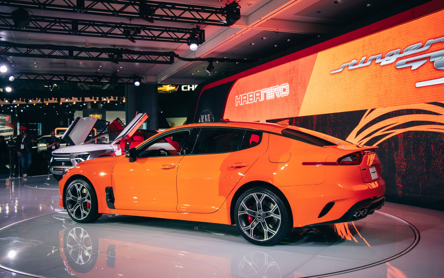 Kia stinger awd